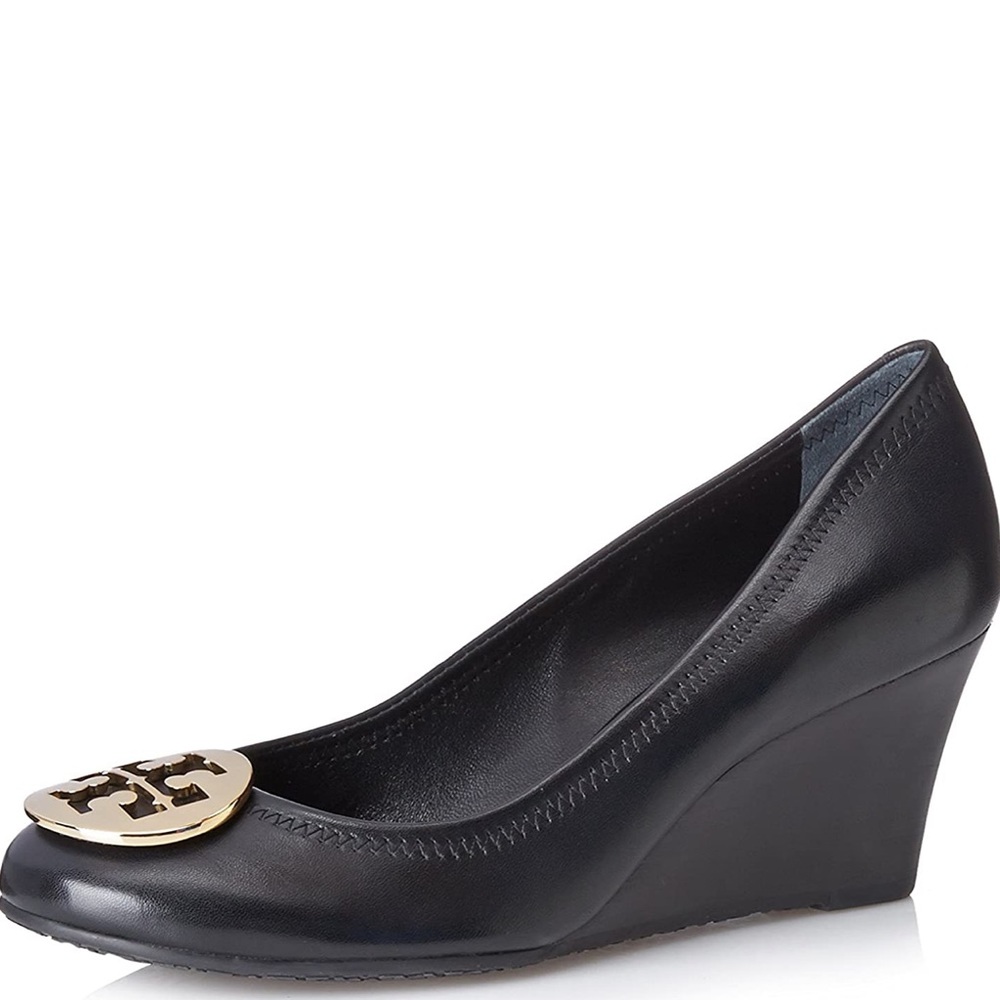 Tory Burch Sally Wedge with Logo Medallion Size 9